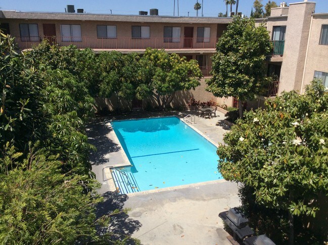 Independence Court Apartments