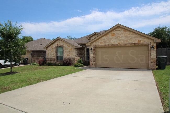 Building Photo - New in Management! Rental