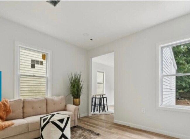 Photo - 76 Mitchell St