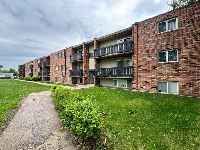 Photo - Confederation Park Apartments I & II