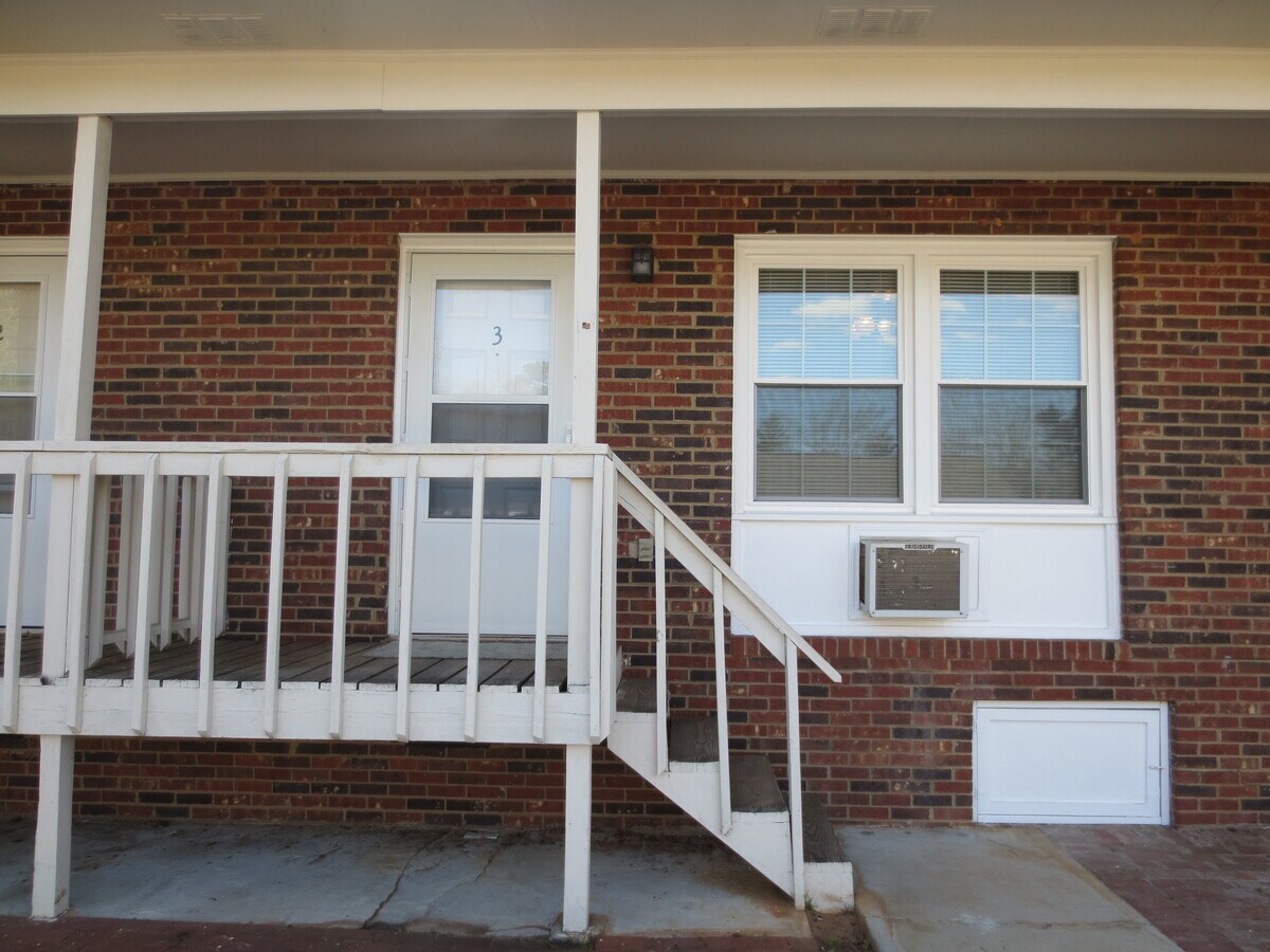 Photo - Kincaid Circle Apartments Unit 3