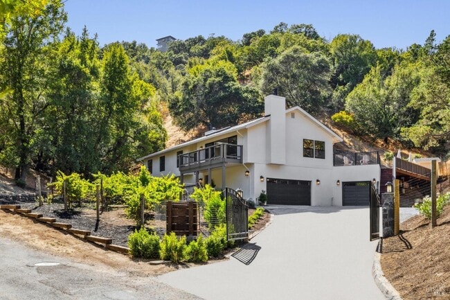 Building Photo - 31 Indian Rd