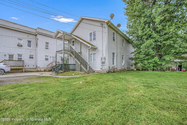 Photo - 108 E Market St