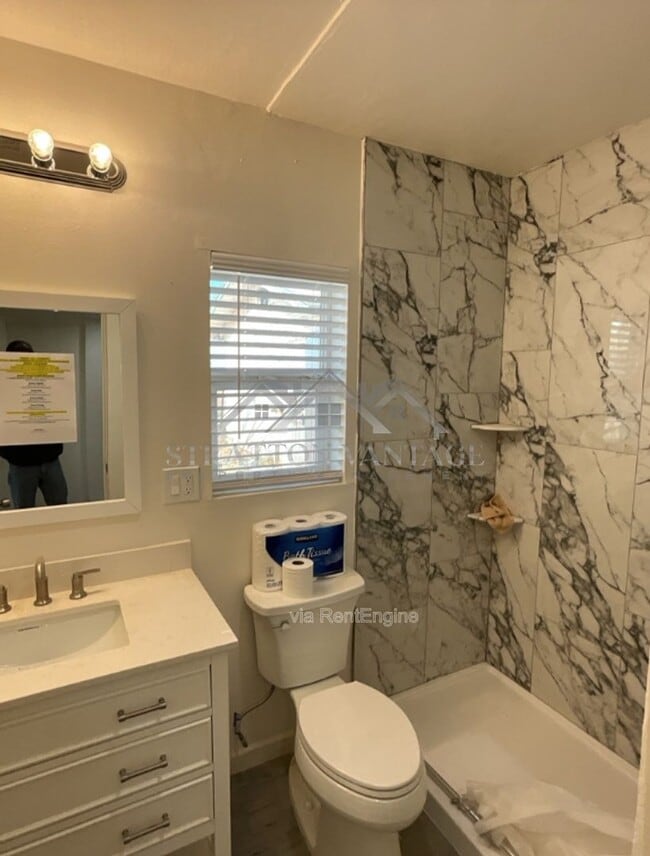 Photo - 2556 S Noble St