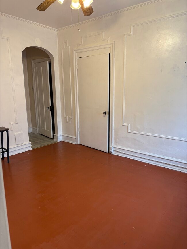 Building Photo - 2 S Hartford Ave Unit C7