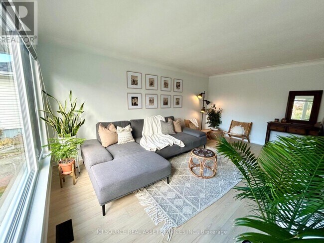 Photo - 23 Homewood Ave