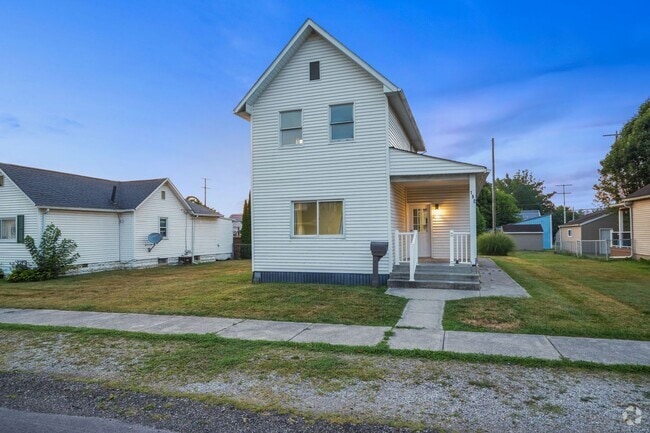 Building Photo - Beautiful Home with Large Two-Car Garage -...