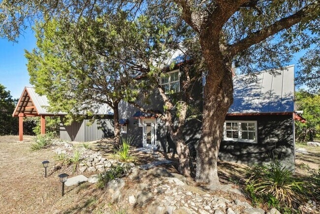 Building Photo - 1612 The High Rd Rental