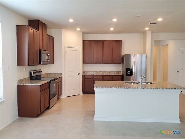 Photo - 518 Deer Crest Dr