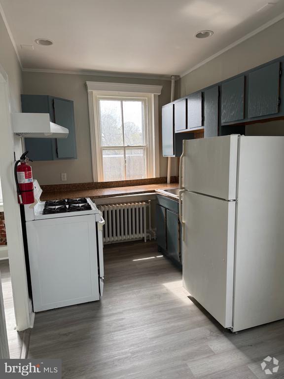 Building Photo - 15 W Union St Rental