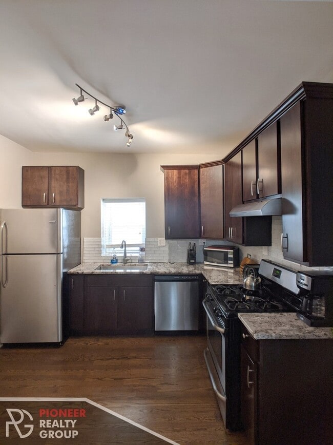 1911 W Addison St Unit 1