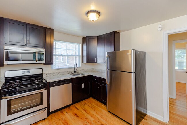 Photo - 4262 W Nelson St Unit 1