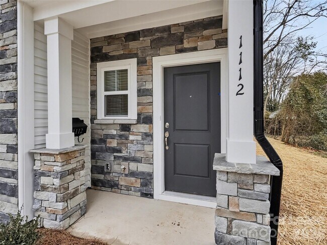 Photo - 1112 Condon St