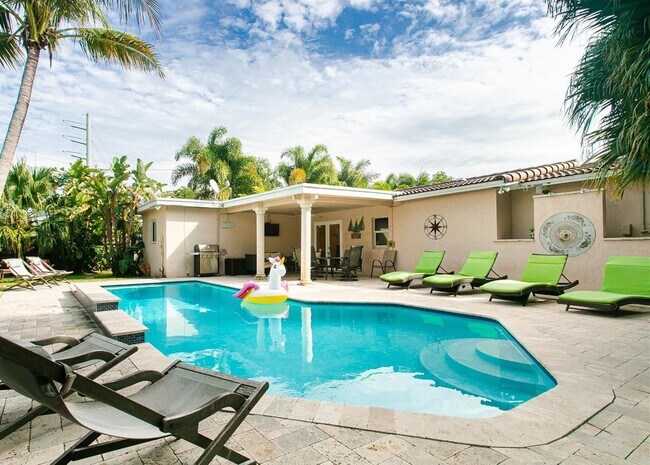 Photo - 433 SE 3rd Ter