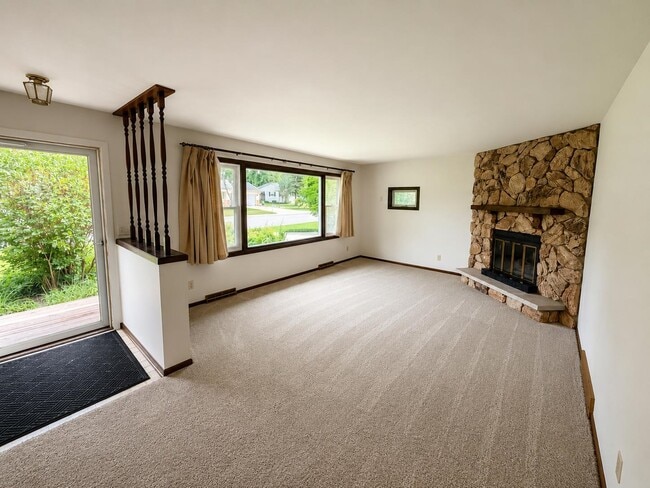 Photo - 6504 Schneider Pl