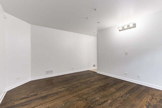 Photo - 758 Hanbury Dr