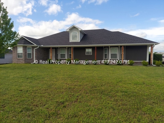 Building Photo - 1200 Sandstone Dr Rental