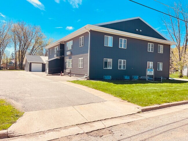 Photo - 20427 W Clark Ave Unit Apt 2