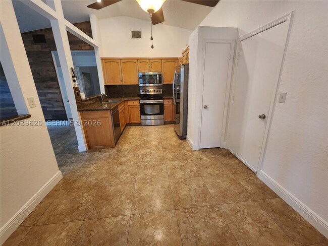 Photo - 1631 SW 129th Way