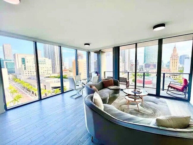 Photo - 505 W 7th St Apartment Unit ID1256834P