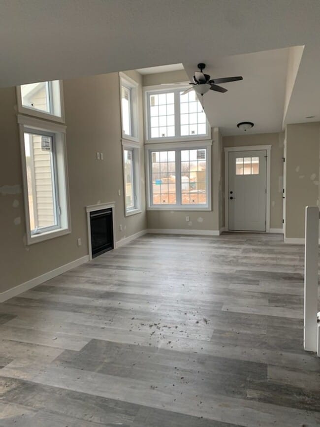 Photo - Beautiful 3 Bedroom Townhome