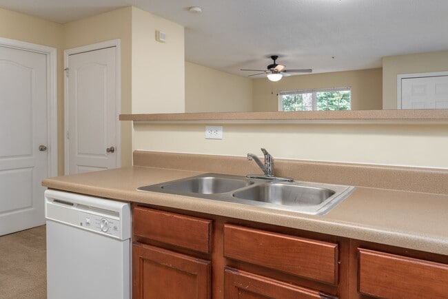 Photo - Hey Asheboro....1 Bedroom 1 Bath $1099/mo - $0-Deposit $0-Application