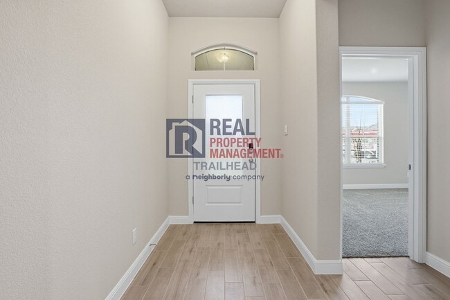 Photo - Spacious 4 Bedroom Home with Functional Layout