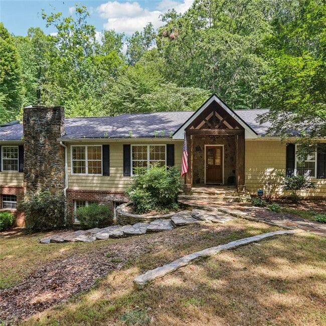 Building Photo - 3859 Peachtree Dunwoody Rd Rental