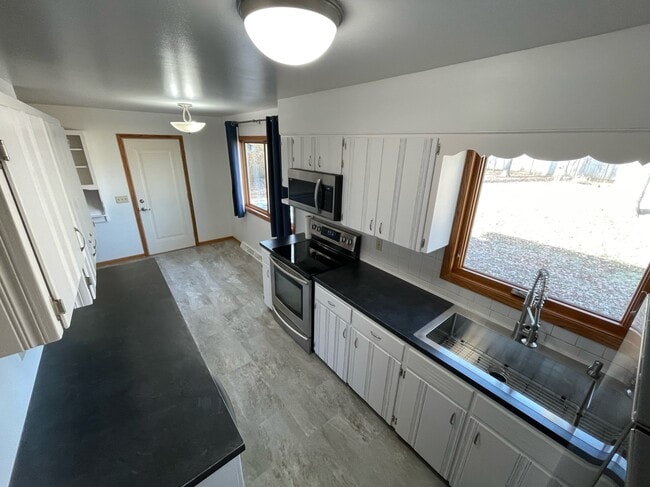 Photo - 1004 Pflaum Rd