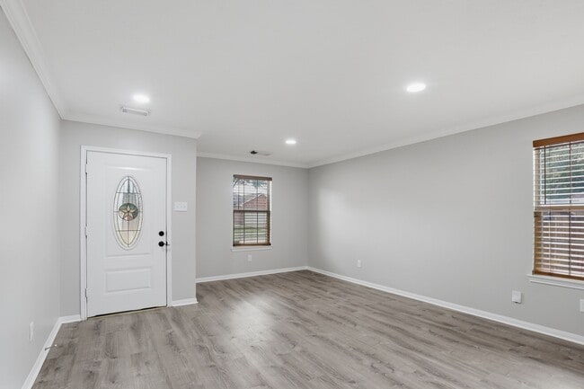 Photo - 5727 Landon Creek Ln