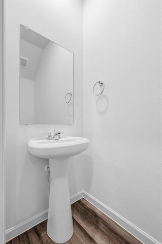 Photo - 2106 Mdw Pk Dr