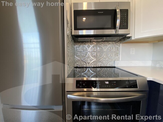 Photo - 395 Broadway Unit #R5B