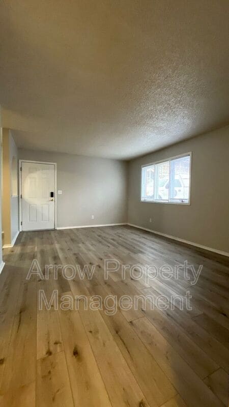 Photo - 729 H St Unit 1
