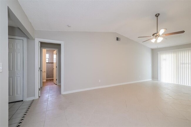 Photo - 403 Allspice Ct