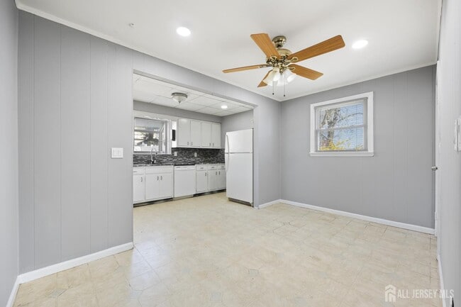 48 Buchanan Ave