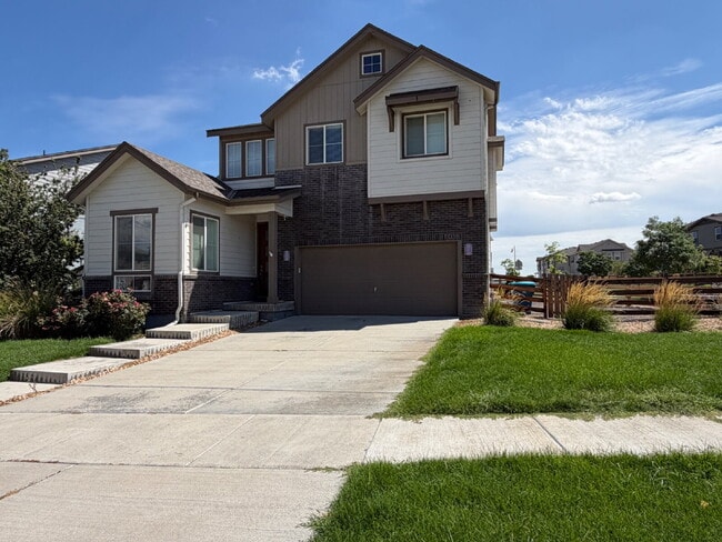 Building Photo - Georgous Three Bedroom Home in Reunion with Private Office, Loft & Chef’s Kitchen!
