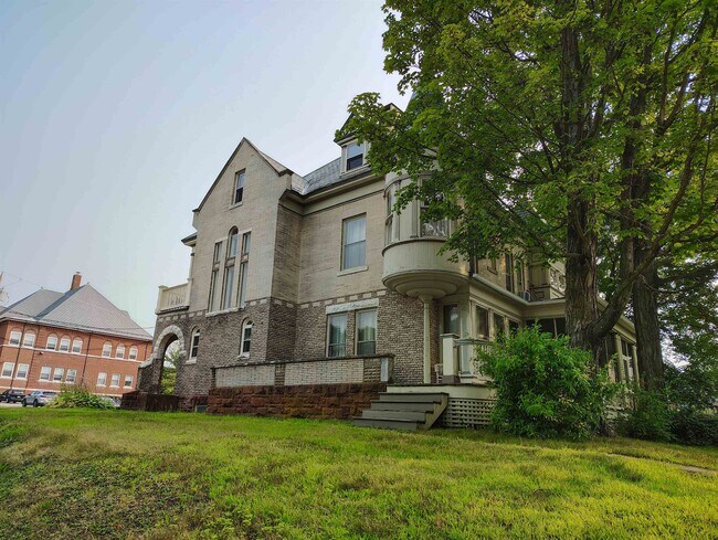 Photo - 113 School St Unidad 2B