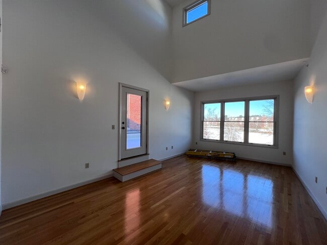 Photo - 153 Water St