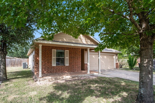 Photo - 102 Creek Ledge Dr
