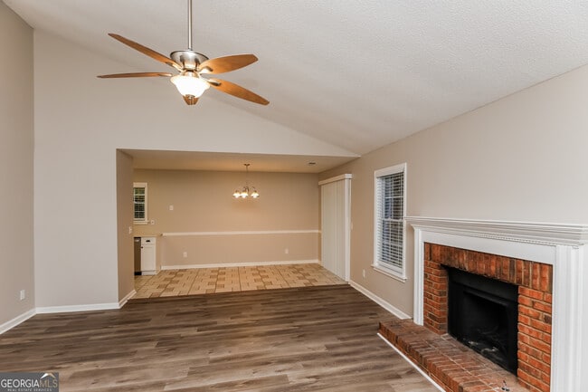 Photo - 2528 Country Lake Cir