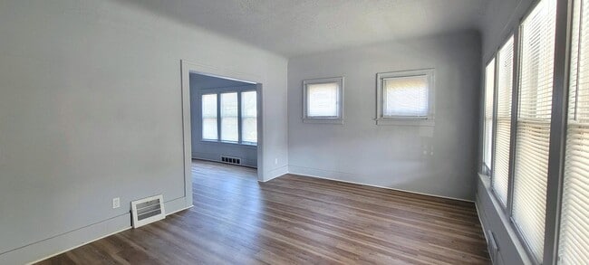 Building Photo - 832 Park Ave Unit 832 Rental