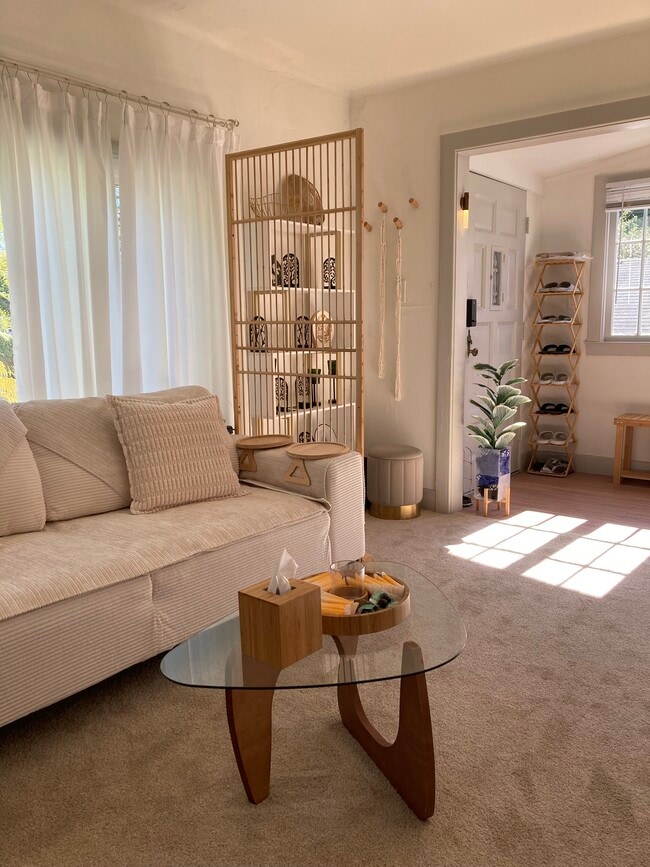 Photo - 3421 Belmont Ave Unit Upper Level 2B1B