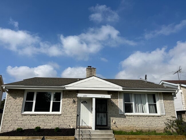 Building Photo - 385 Dover Ln