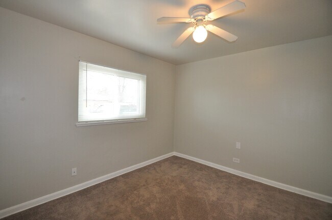 Photo - 2525 Olive St