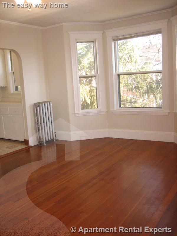 Building Photo - 110 Sharon St Unit #3