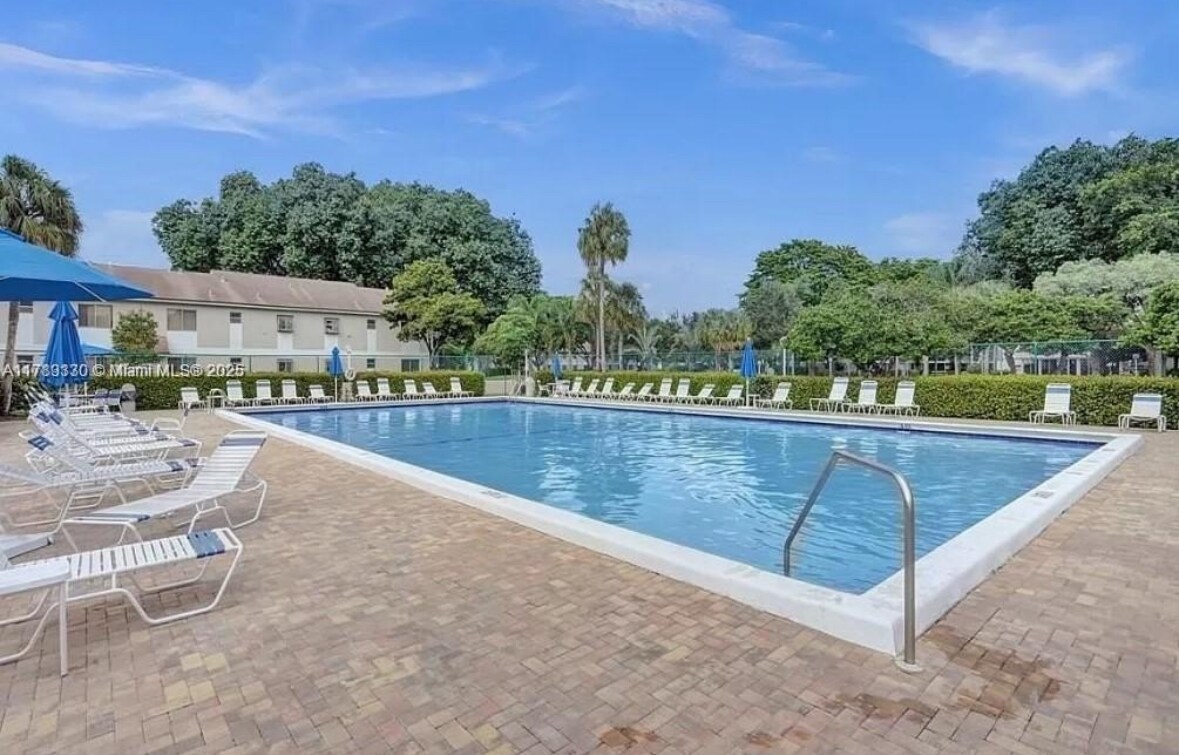 Photo - 116 Gardens Dr (Pompano Beach, FL)