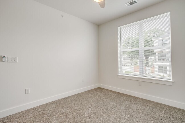 3144 Forest Park Blvd Unidad 3144 FP-27