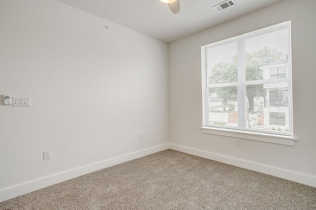 Photo - 3144 Forest Park Blvd Unit 3144 FP-27