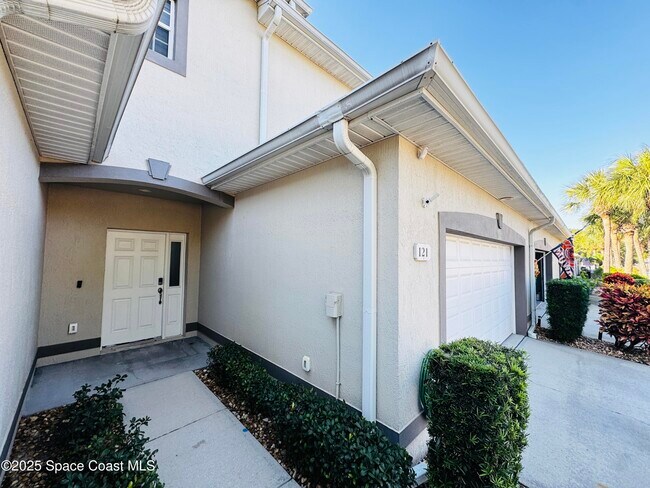 Photo - 121 Majestic Bay Ave