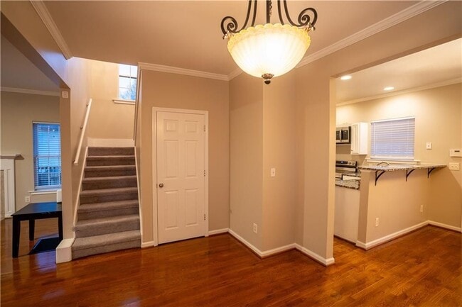 Photo - 1188 Ira St SW